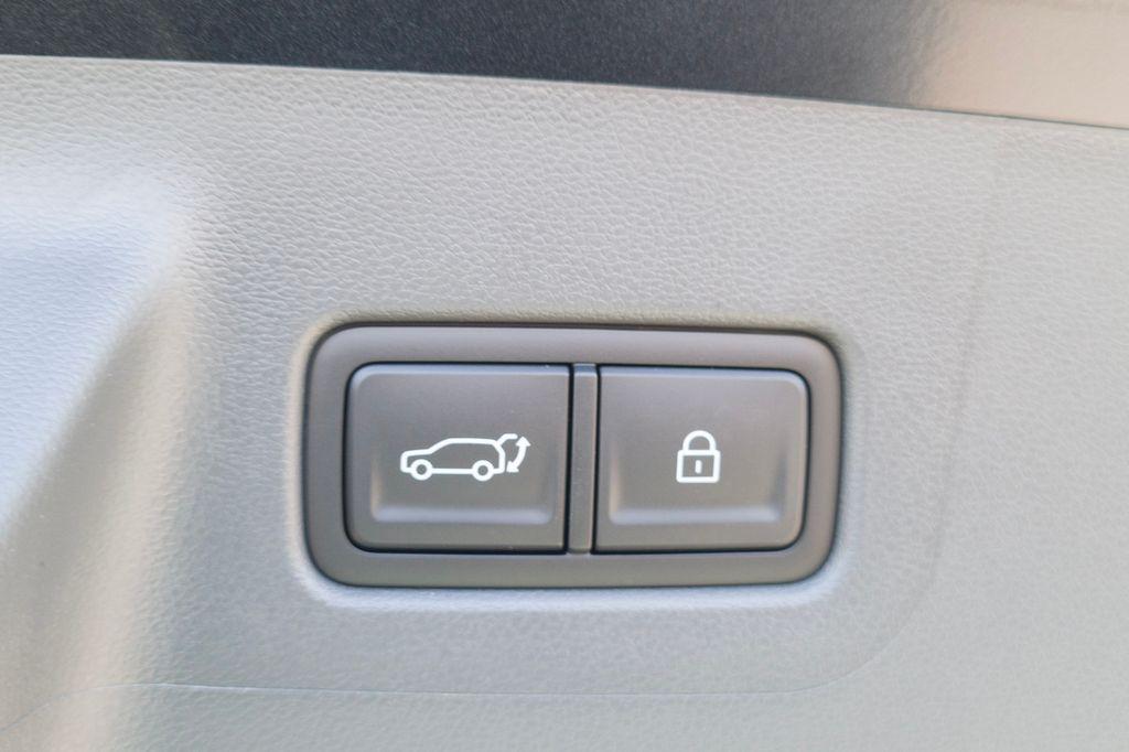 New 2027 Black Hyundai SE AWD image 8