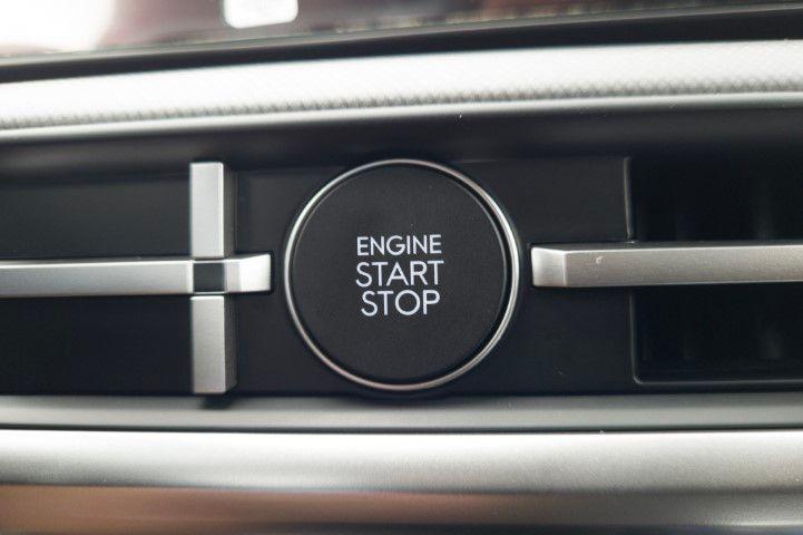 New 2027 Black Hyundai SE AWD image 23