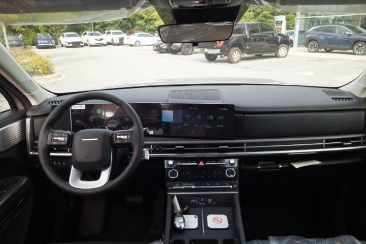 New 2027 Gray Hyundai SEL FWD image 17