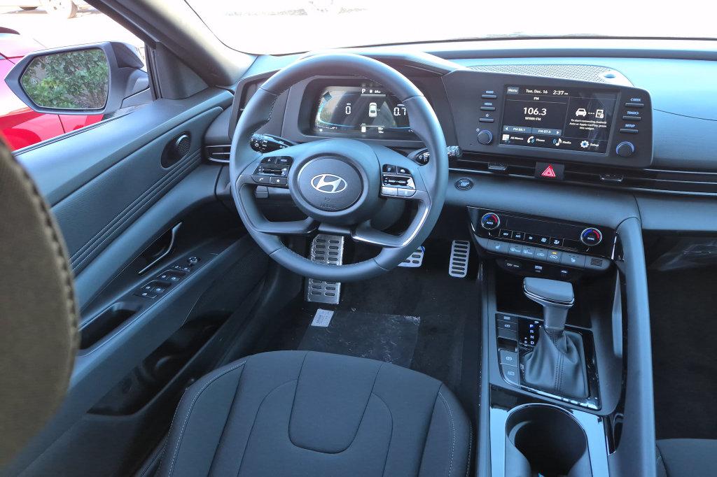New 2026 White HYUNDAI SEL Sport Plus image 22