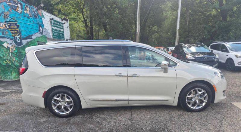 2017 Chrysler Pacifica Limited for sale in Pittsburgh, PA