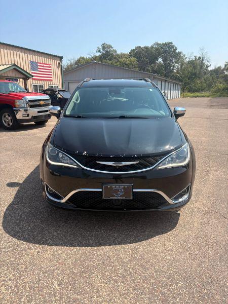 2017 Chrysler Pacifica Limited for sale in Zimmerman, MN