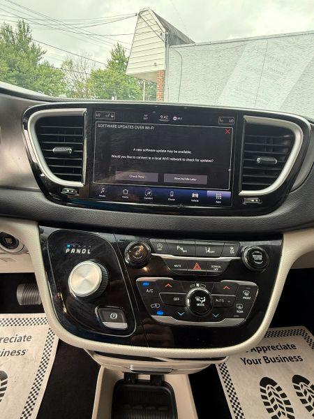 2021 Chrysler Pacifica Touring L