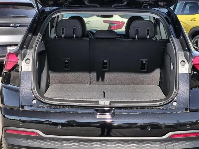 2027 Chevrolet Bolt LT FWD