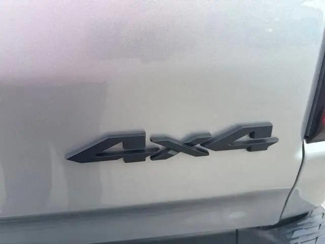 2024 Ram 1500 Tradesman Crew Cab 4x4 5'7" Box