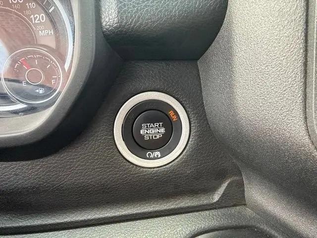 2024 Ram 1500 Tradesman Crew Cab 4x4 5'7" Box