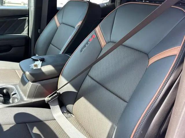2026 GMC Canyon AT4, 4WD