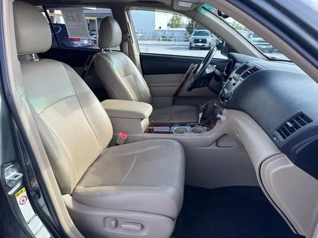 2013 Toyota Highlander Limited V6