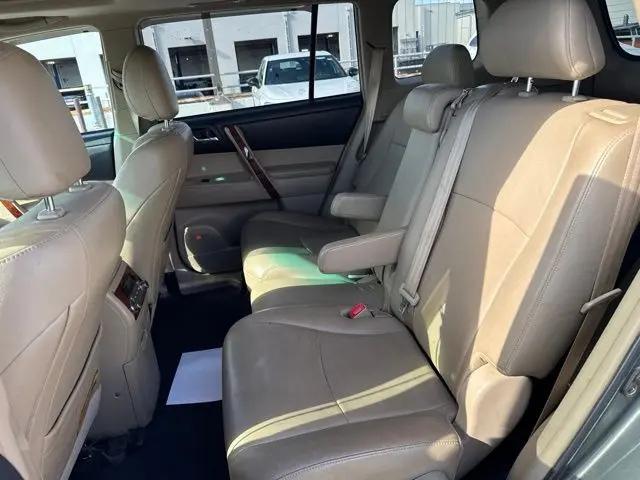 2013 Toyota Highlander Limited V6