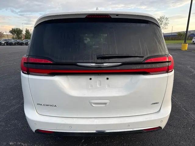 2022 Chrysler Pacifica Touring L AWD