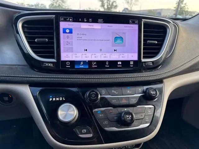 2022 Chrysler Pacifica Touring L AWD