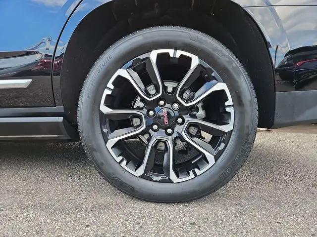 2023 GMC Yukon 4WD Denali