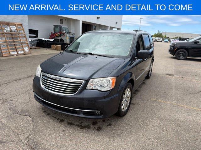 2014 Chrysler Town & Country Touring for sale in Sterling Heights, MI