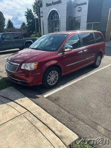 2014 Chrysler Town & Country Touring-L for sale in Cranberry Township, PA