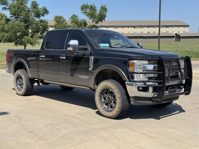 2017 Ford F-250 King Ranch 4X4 W- ULTIMATE PKG, FX4 PKG, TOW TECH PKG