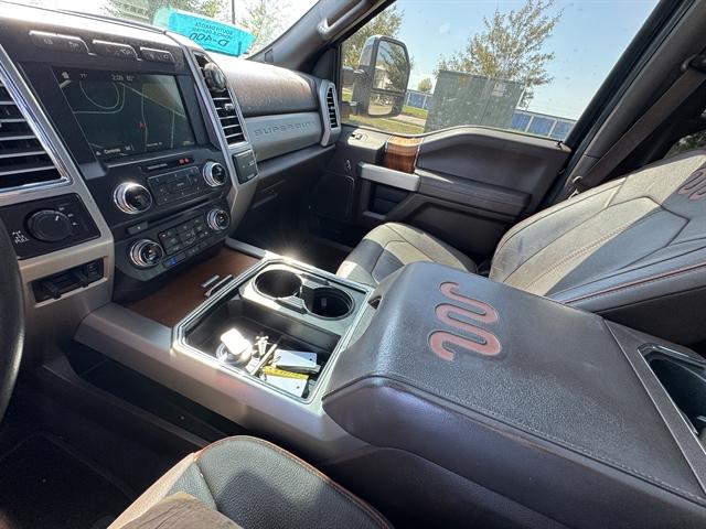2017 Ford F-250 King Ranch 4X4 W- ULTIMATE PKG, FX4 PKG, TOW TECH PKG