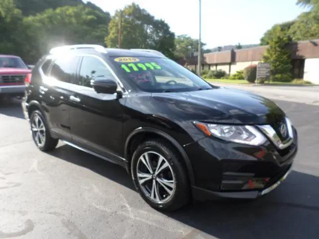 2019 Nissan Rogue SV for sale in Johnstown, PA