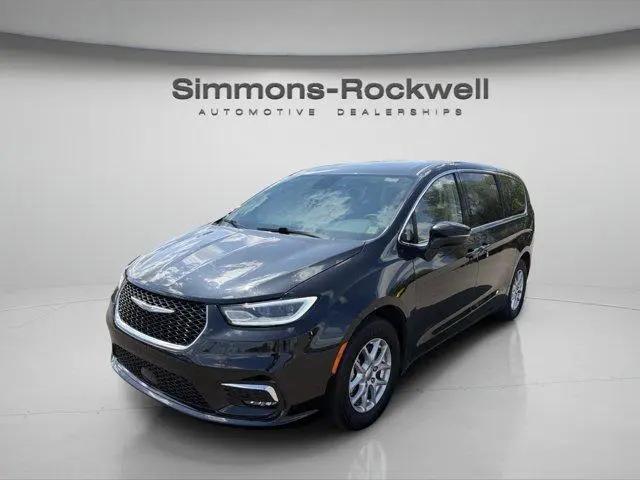 2023 Chrysler Pacifica Touring L for sale in Elmira, NY