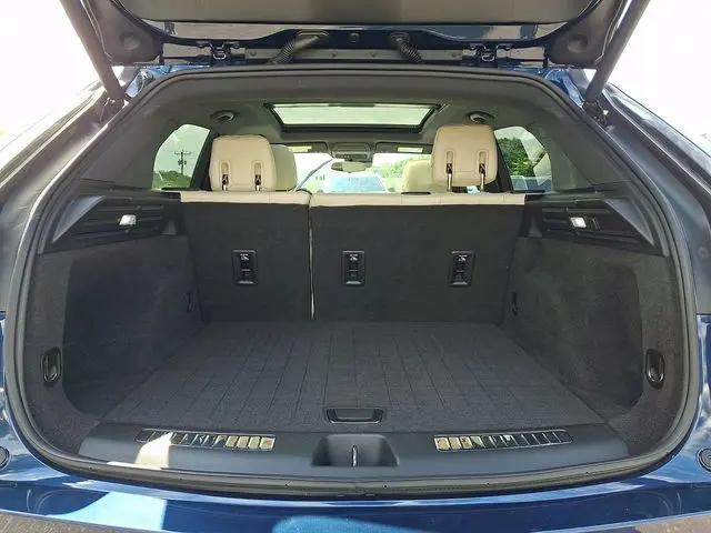 2021 Cadillac XT4 AWD Sport
