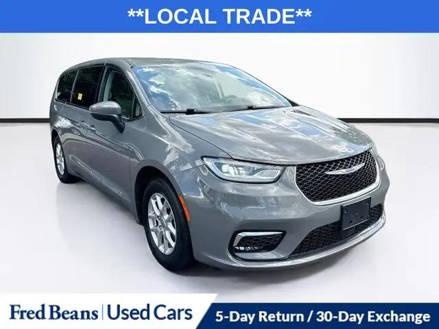 2023 Chrysler Pacifica Touring L for sale in Willow Grove, PA