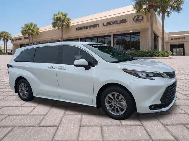 2025 Toyota Sienna XLE for sale in Naples, FL