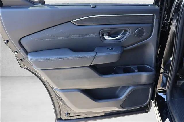 2026 Honda Pilot Touring Blackout