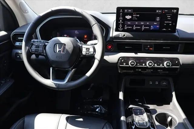 2026 Honda Pilot Touring Blackout