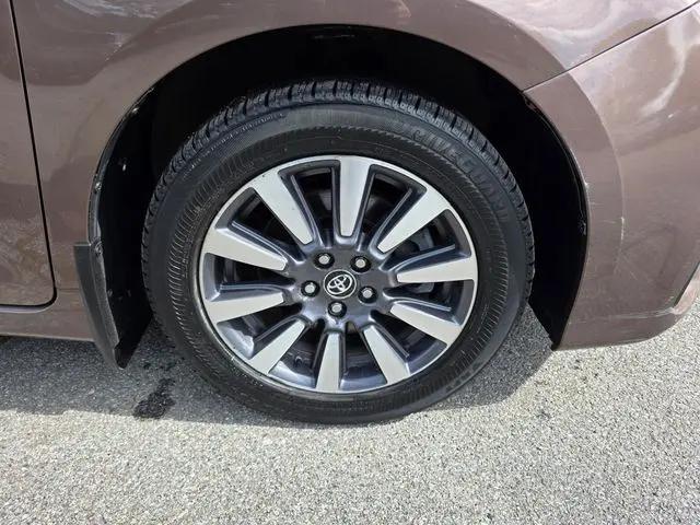 2018 Toyota Sienna LE 7 Passenger