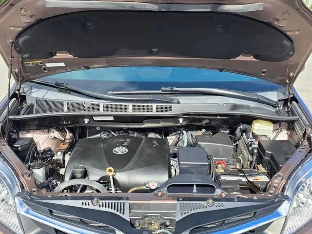 2018 Toyota Sienna LE 7 Passenger