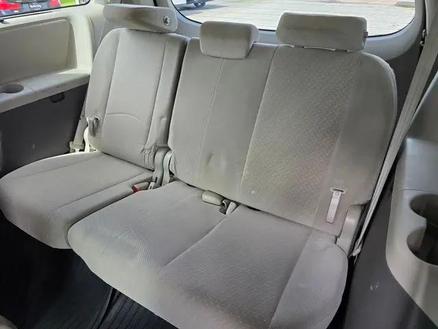 2018 Toyota Sienna LE 7 Passenger