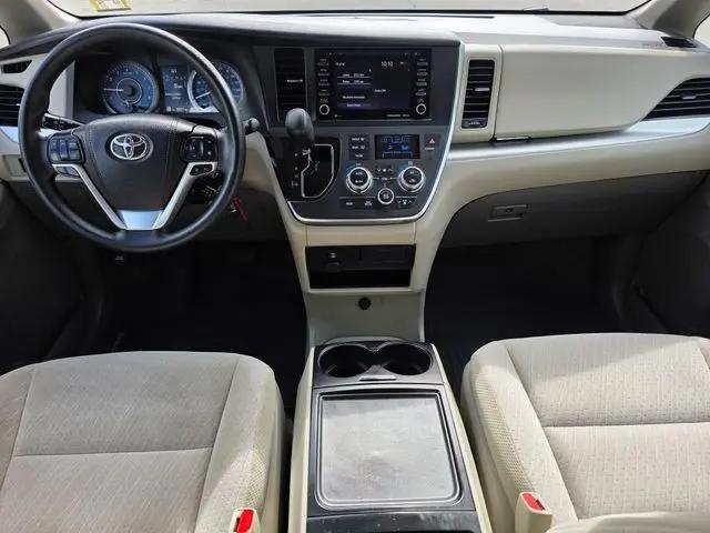 2018 Toyota Sienna LE 7 Passenger