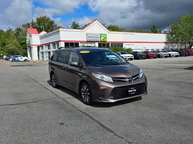 2018 Toyota Sienna LE 7 Passenger