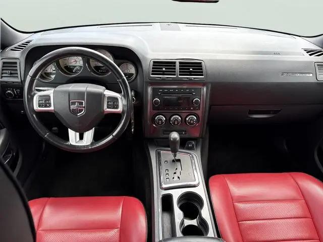2013 Dodge Challenger SXT