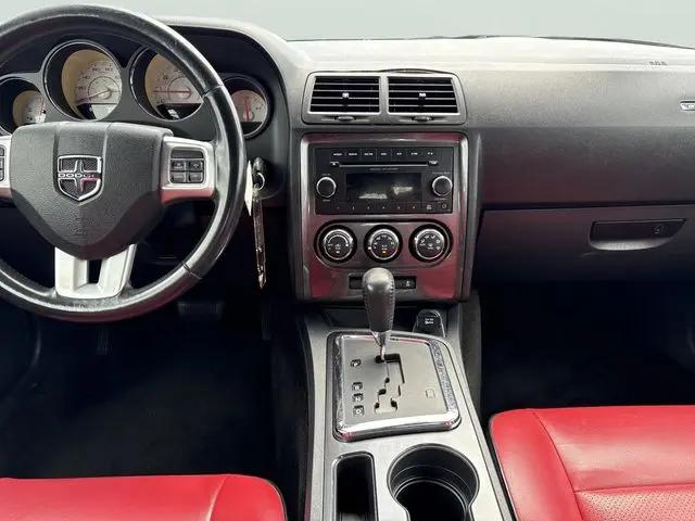 2013 Dodge Challenger SXT