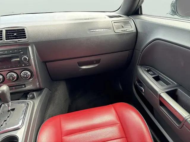 2013 Dodge Challenger SXT