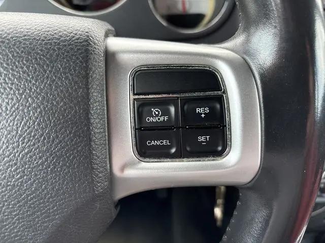 2013 Dodge Challenger SXT