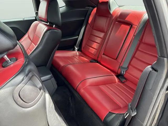 2013 Dodge Challenger SXT