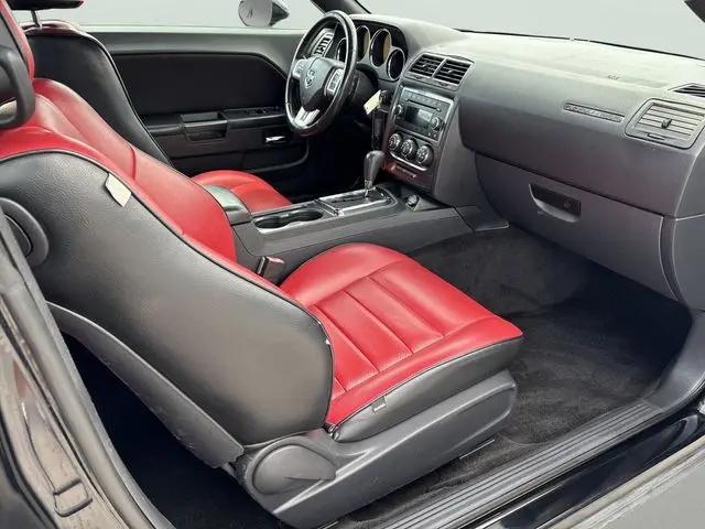 2013 Dodge Challenger SXT