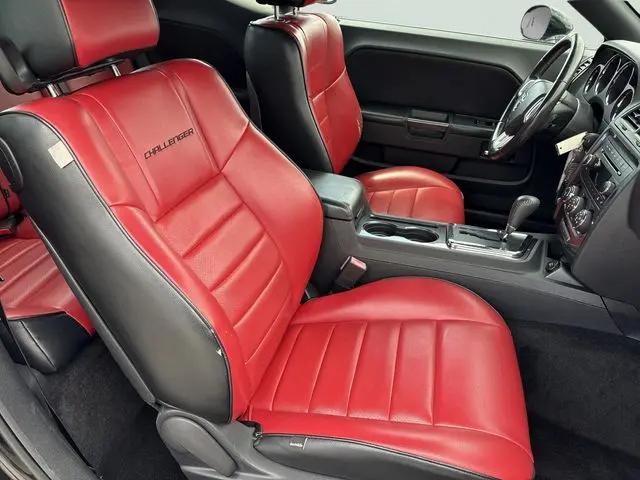 2013 Dodge Challenger SXT