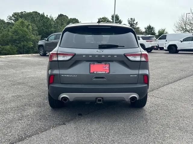 2022 Ford Escape Titanium