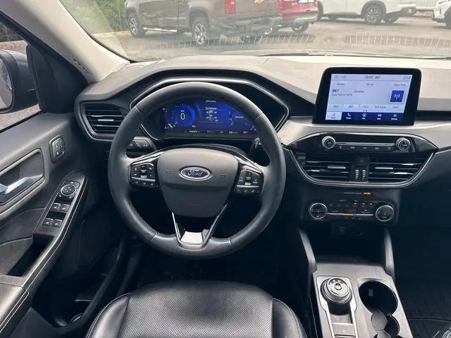 2022 Ford Escape Titanium