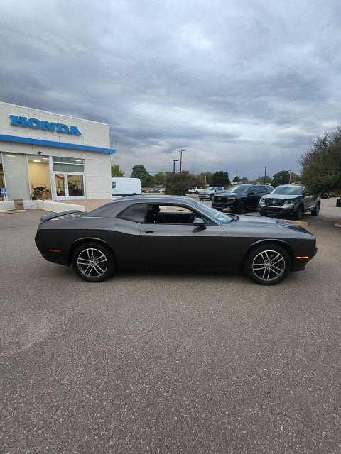 2019 Dodge Challenger SXT AWD