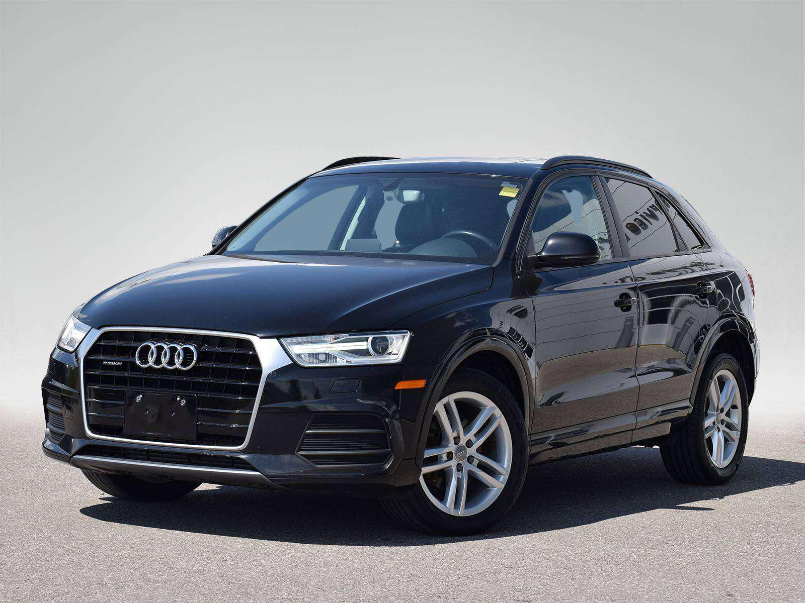 Brilliant Black 2016 Audi Q3 SUV / Crossover Automatic