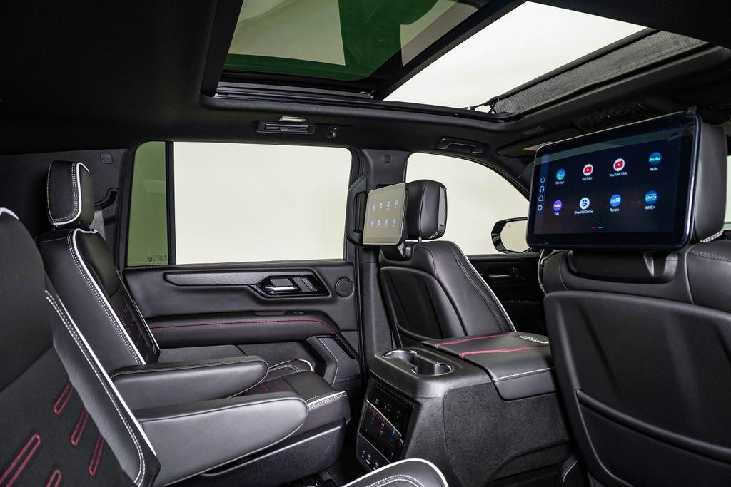 2025 GMC Yukon XL AT4 Ultimate - Photo 17