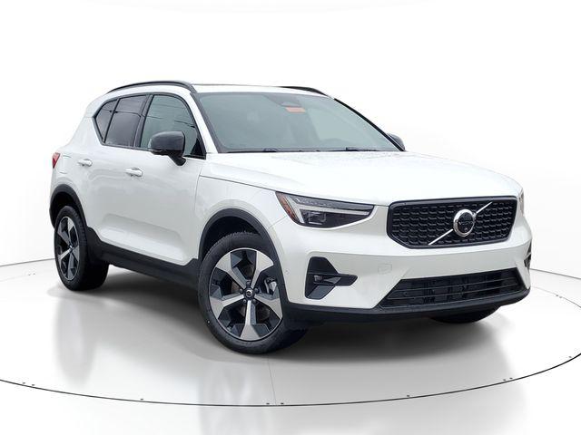 2026 Volvo XC40 Plus, B5 AWD Gas mild hybrid, Dark for sale in Lansing, MI