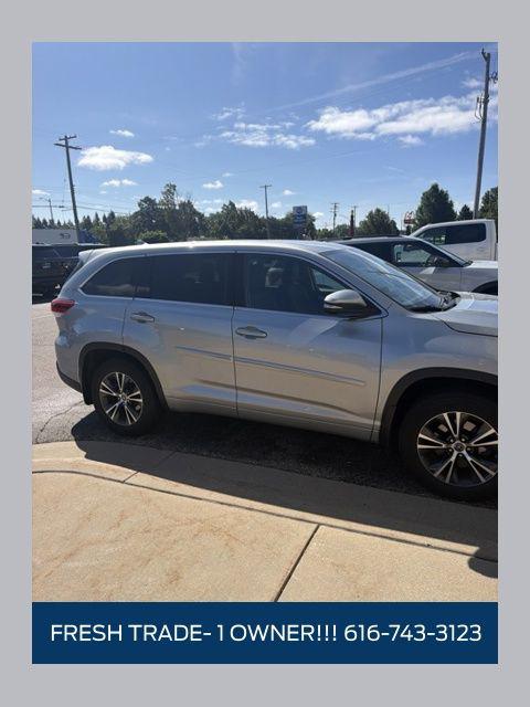 2017 Toyota Highlander LE Plus for sale in Grand Haven, MI
