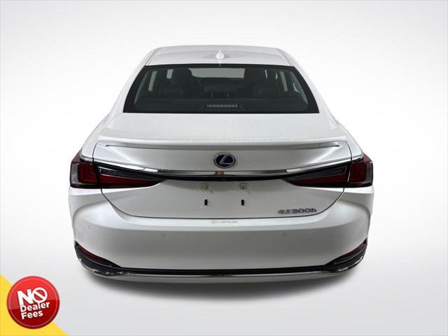 2022 Lexus ES 300h 300h