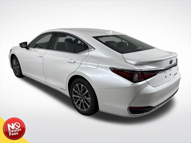 2022 Lexus ES 300h 300h