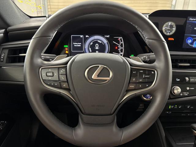2022 Lexus ES 300h 300h