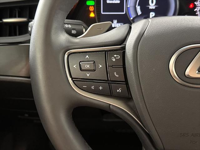 2022 Lexus ES 300h 300h